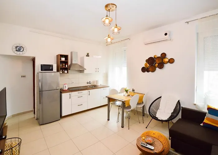 In - Istrien 11100 * 풀라