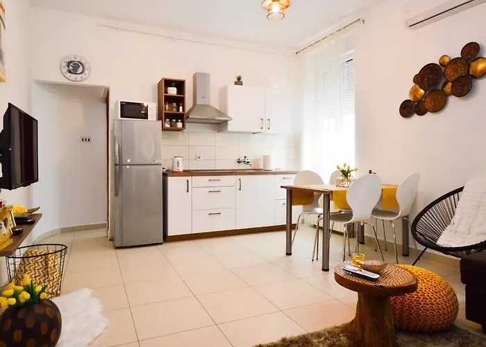 Studio In Pula - Istrien 11100 Apartman