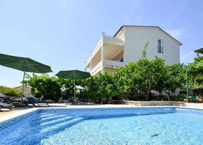 In - Istrien 11100 * 풀라