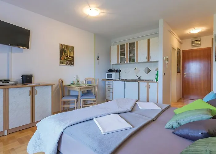 In - Istrien 11100 아파트