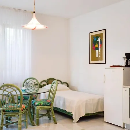 Apartment Studio In Pula/Istrien 11100 *