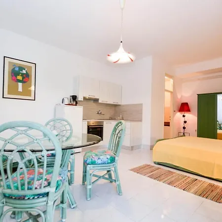 Studio Apartment Karolina II 11098 プーラ
