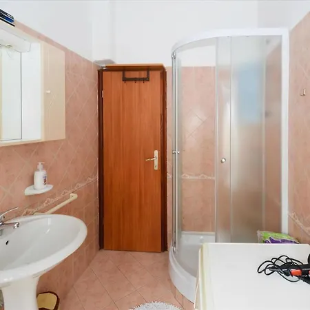 Studio In Pula - Istrien 11100 * Pula