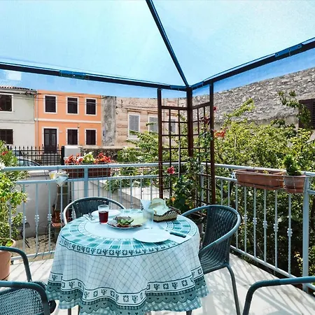 Studio Apartment Karolina II 11098 *