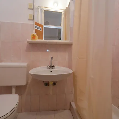 Studio In Pula/Istrien 11100 *