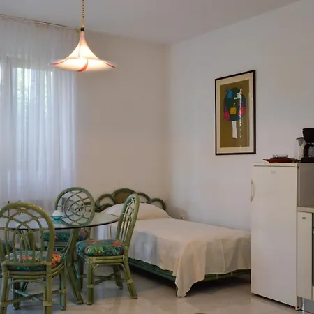 Studio In Pula/Istrien 11100 * Pjescana Uvala