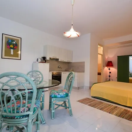 Apartment Studio In Pula/Istrien 11100 *